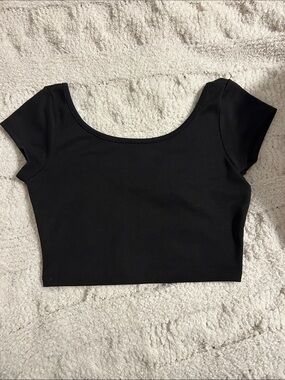 Black Scoop Neck Crop Top